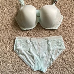 NTW Victoria’s Secret Body By Victoria Bra & Panty